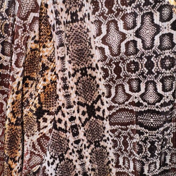 RUBY RED WOMENS BLOUSE - Picture 2 of 5